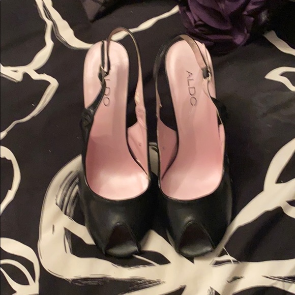 Also heels - Picture 2 of 4